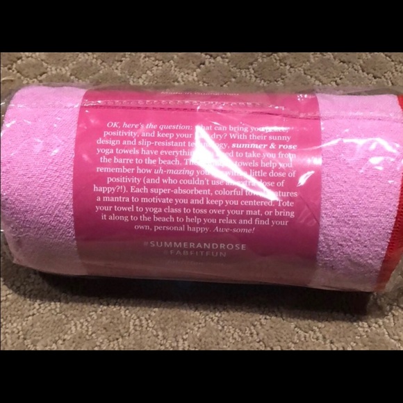 NWT  Yoga towel - Picture 2 of 3
